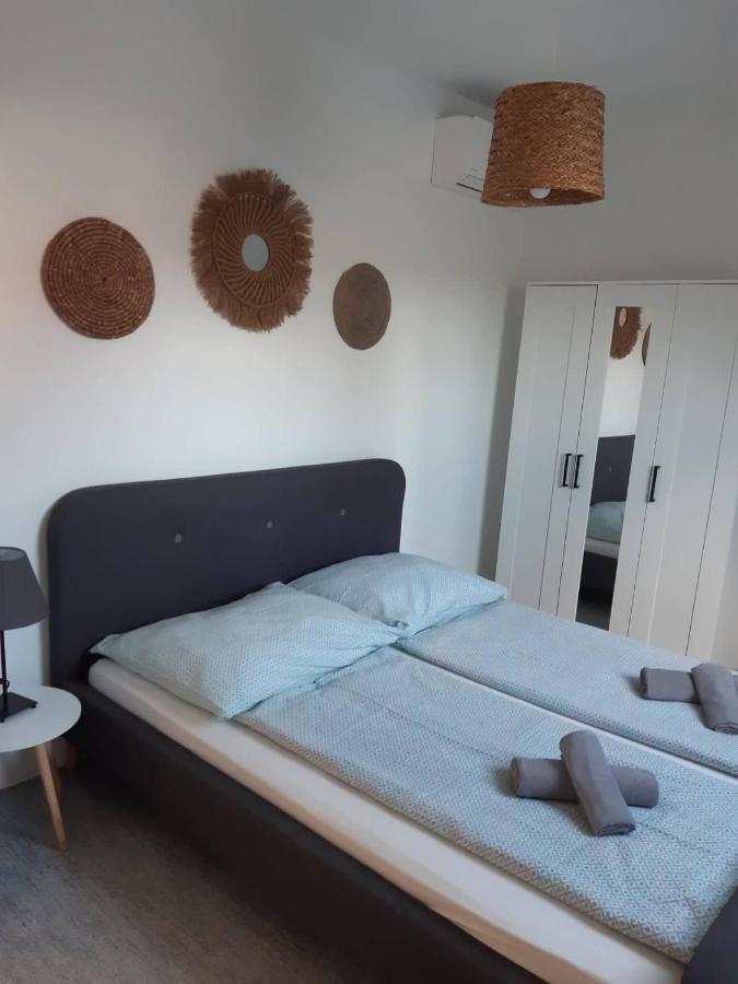 APARTMAN SOÓS -- Only for relaxation, not for party! Siófok Exterior foto