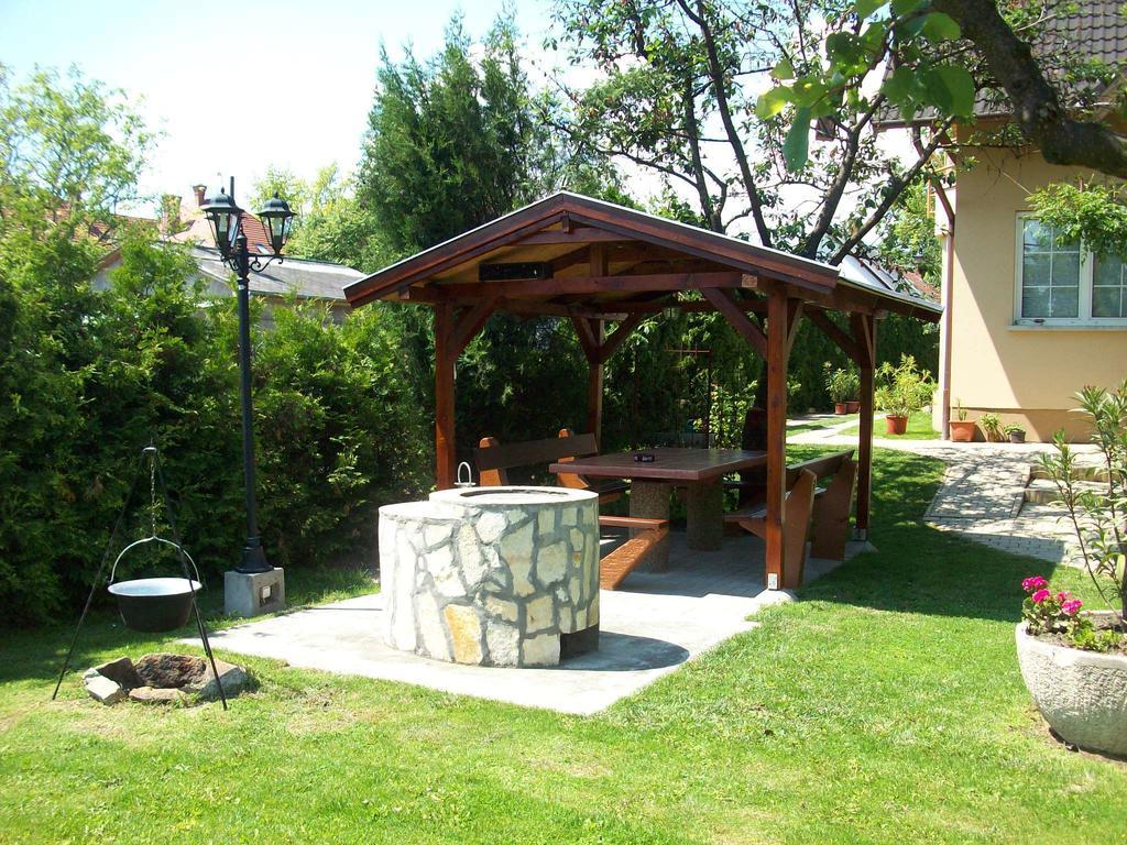 APARTMAN SOÓS -- Only for relaxation, not for party! Siófok Exterior foto